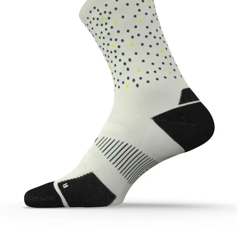 KIPRUN Calcetines Running Caña Alta Gruesos RUN900 Blancos - Imagen 4